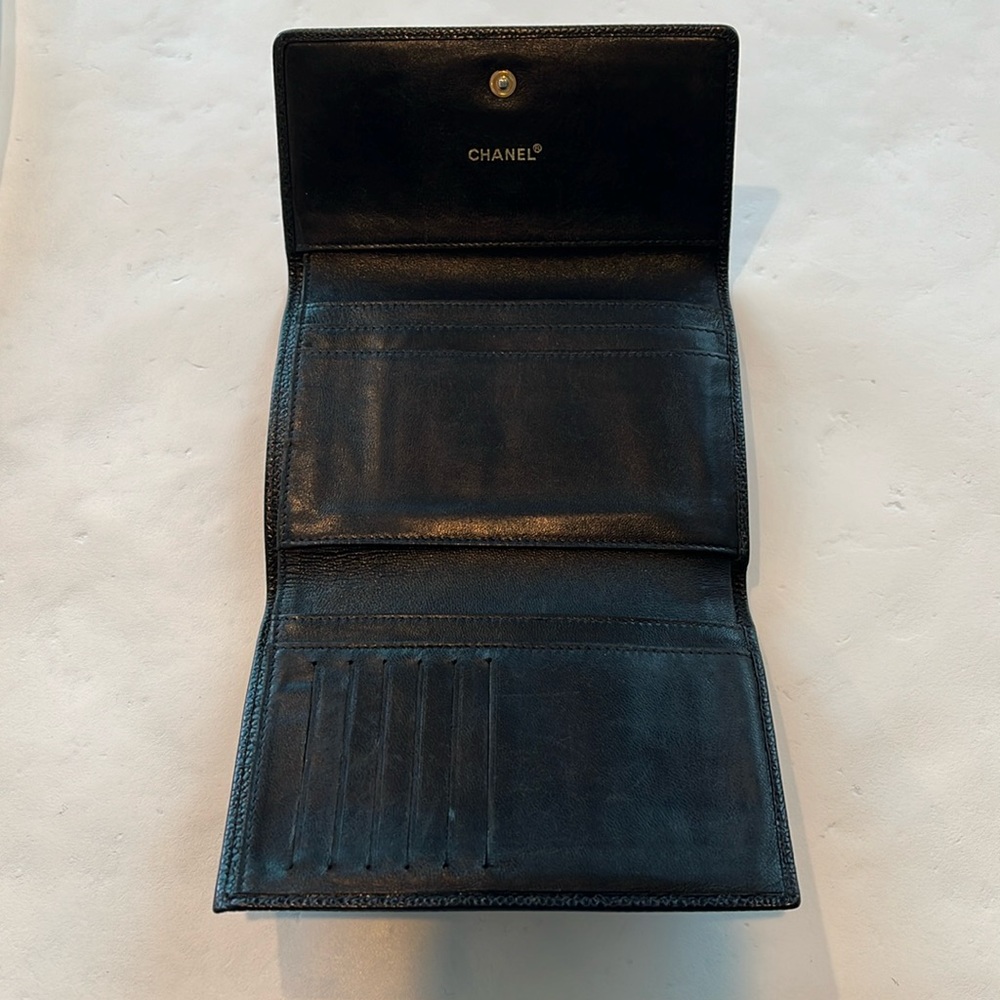 Chanel CC Vintage Timeless Black Caviar Leather Wallet - Picture 3 of 13